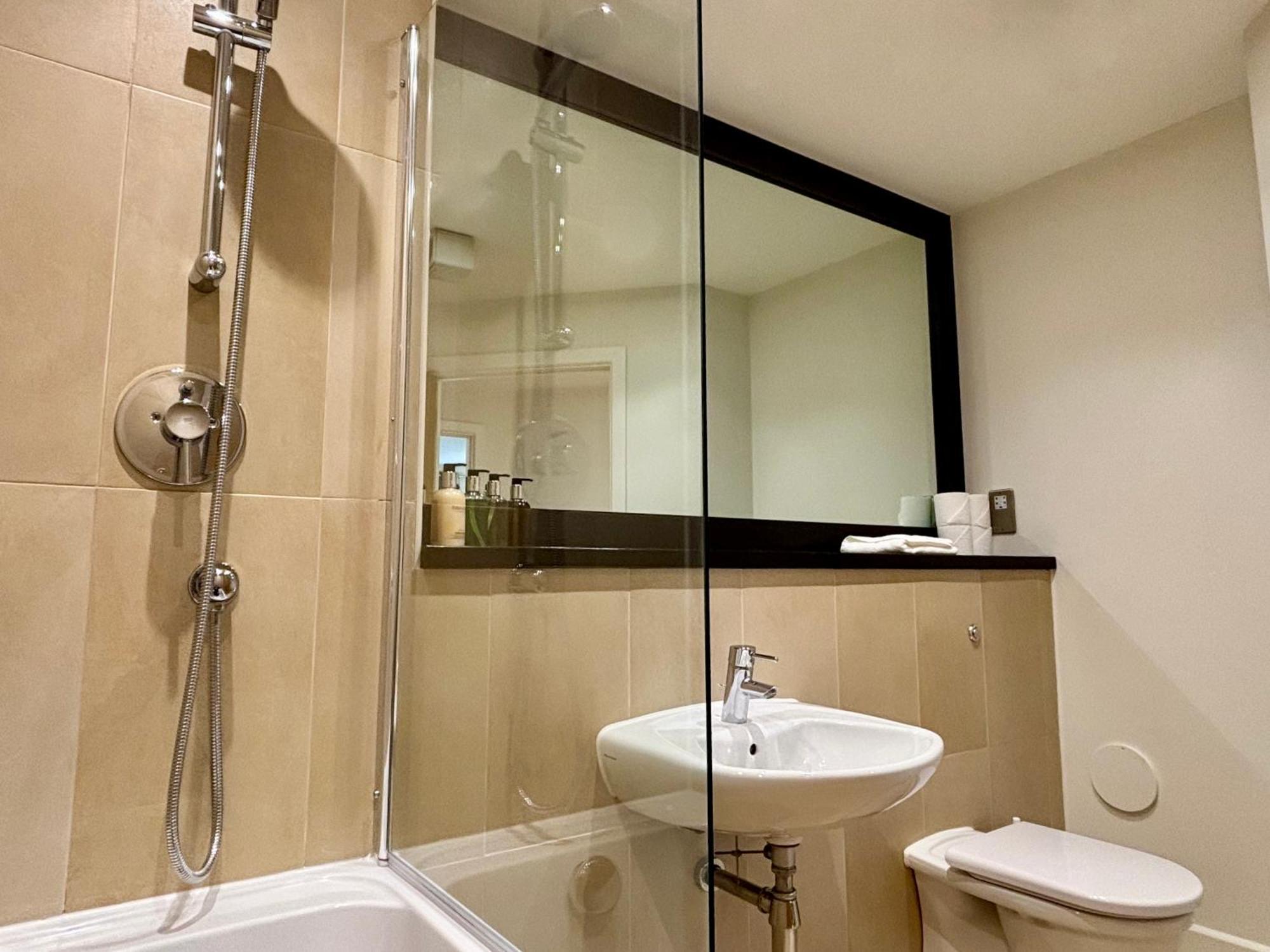 Your Space Apartments - The Hamilton'S CBG Εξωτερικό φωτογραφία