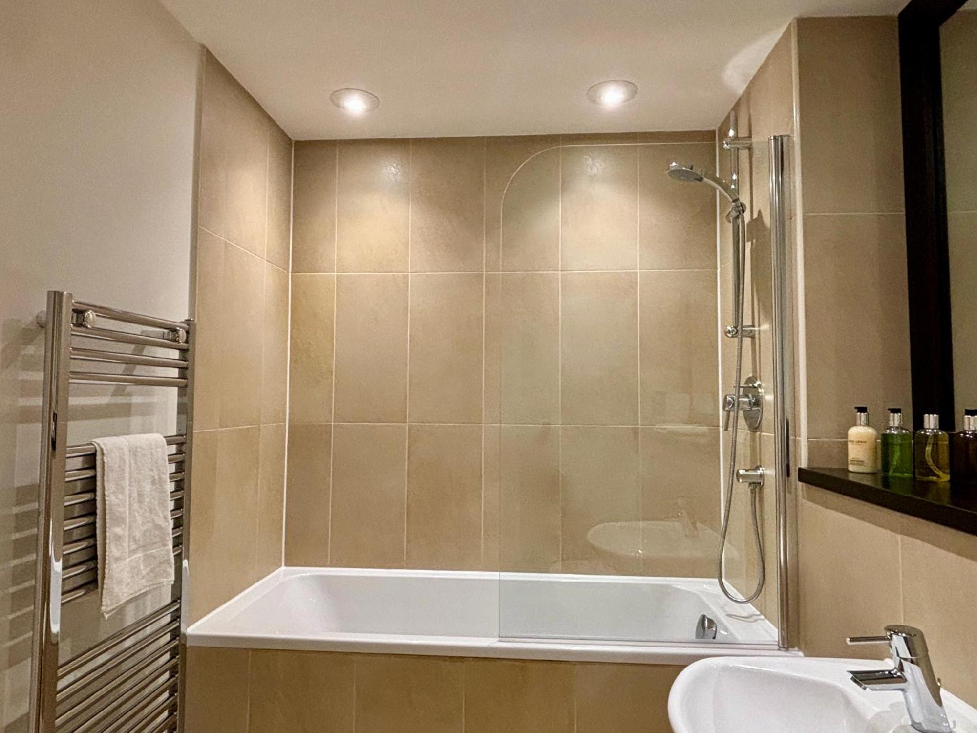 Your Space Apartments - The Hamilton'S CBG Εξωτερικό φωτογραφία