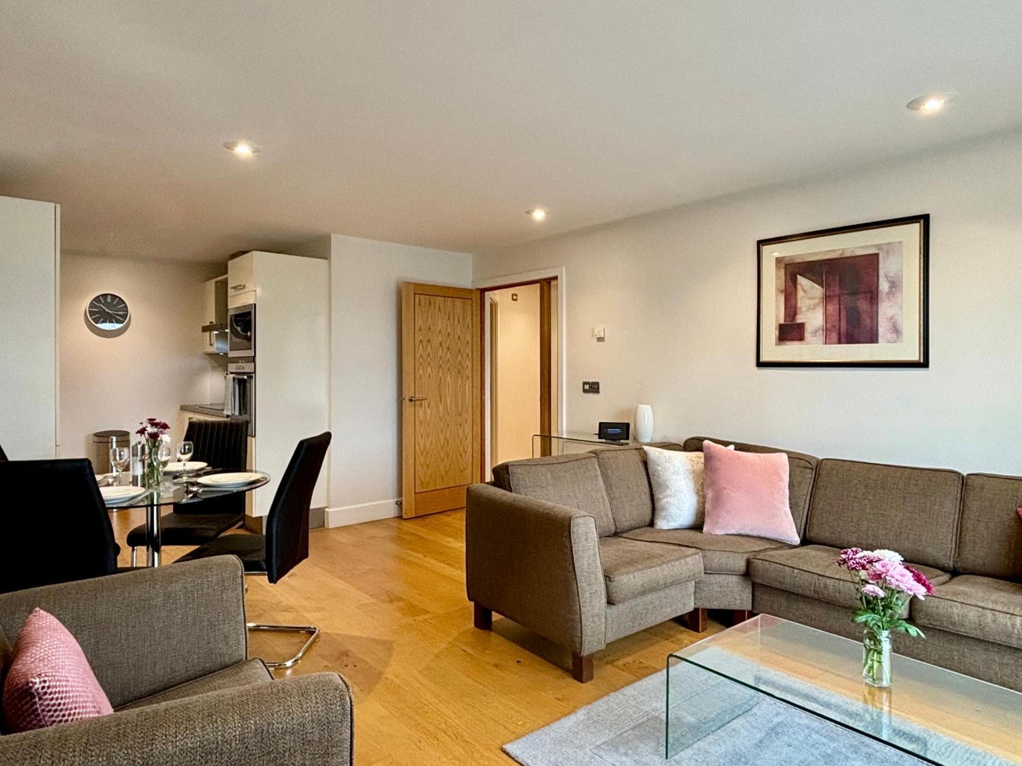 Your Space Apartments - The Hamilton'S CBG Εξωτερικό φωτογραφία