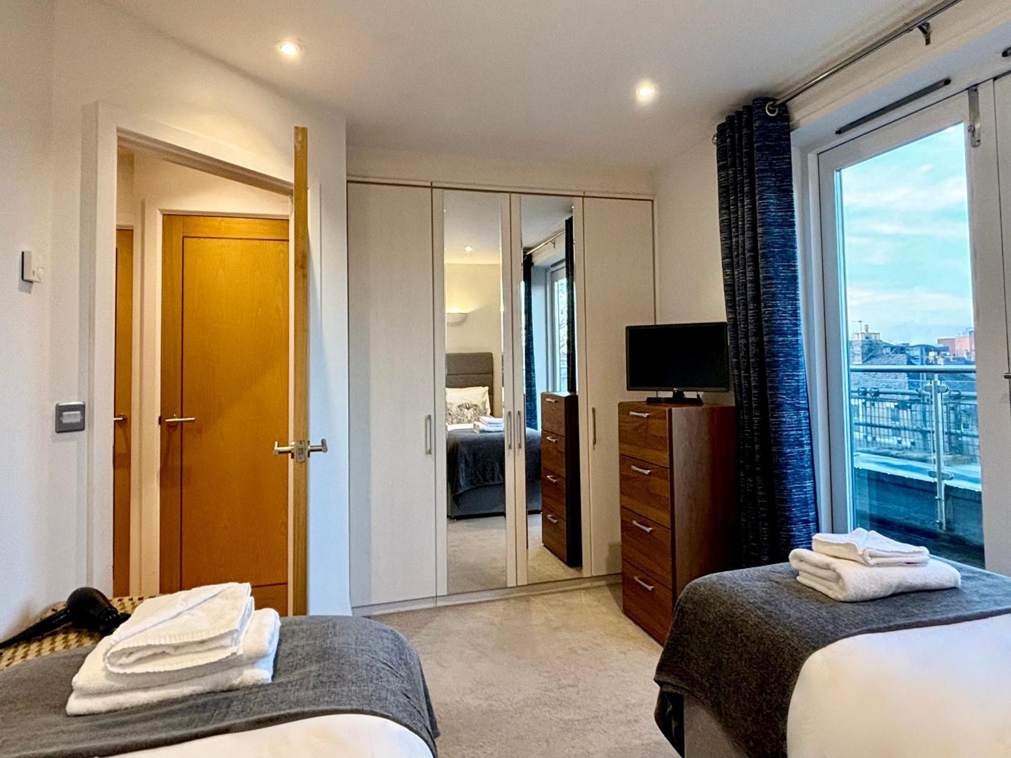 Your Space Apartments - The Hamilton'S CBG Εξωτερικό φωτογραφία